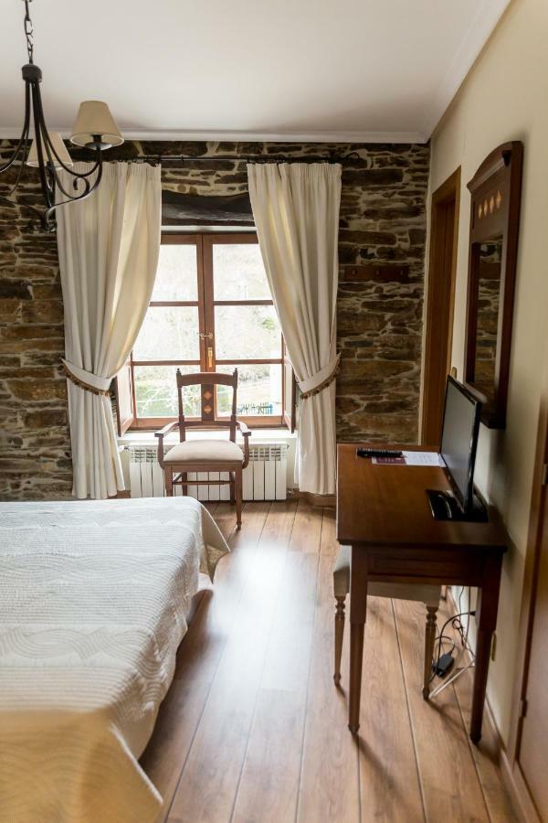 Hotel Амбасместас Экстерьер фото