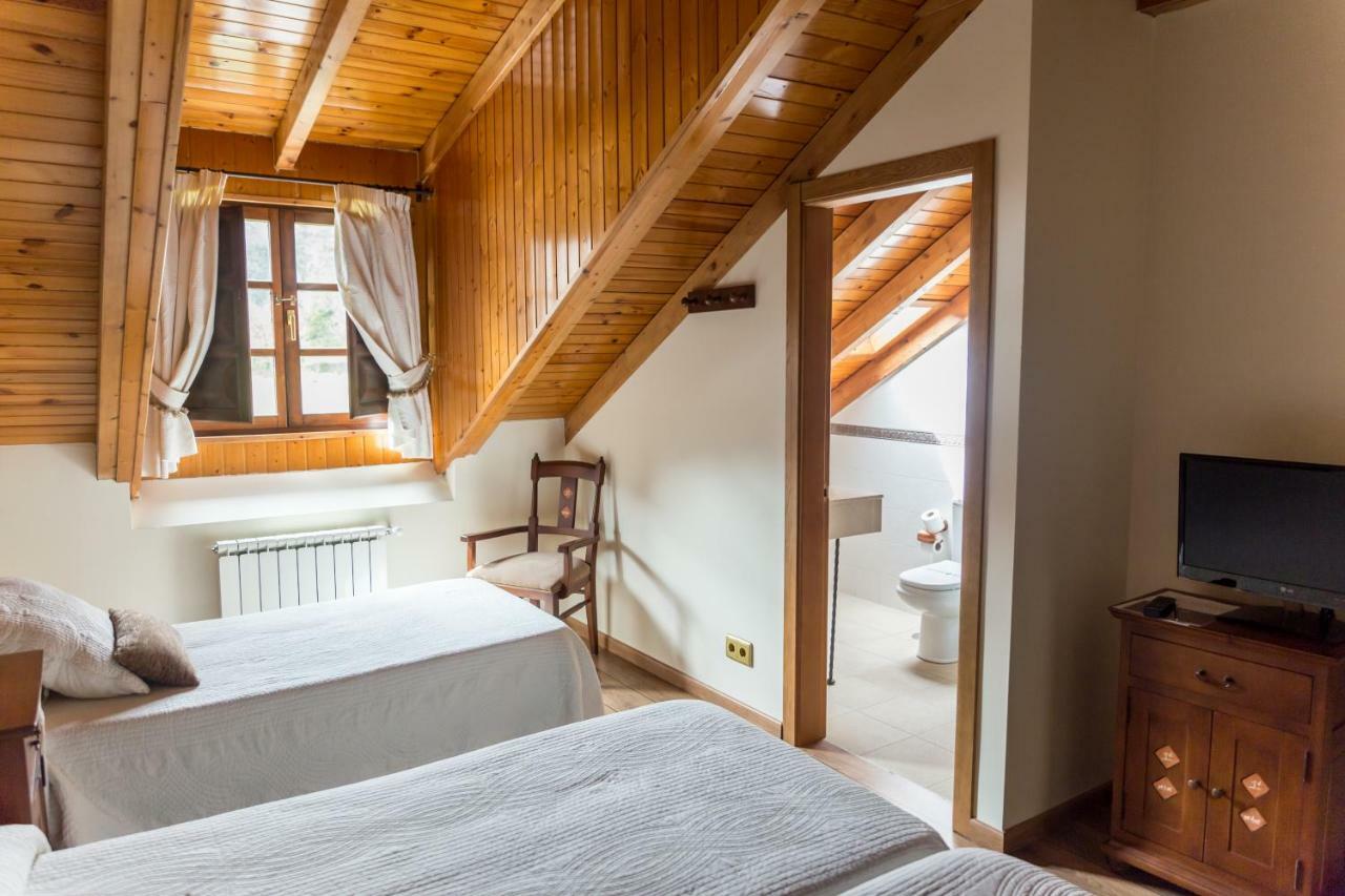 Hotel Амбасместас Экстерьер фото